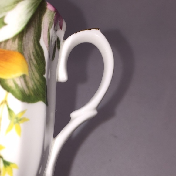 Duchess Fine Bone China Tea Cup & Saucer Floral Gold Trim Made in England - Picture 10 of 10